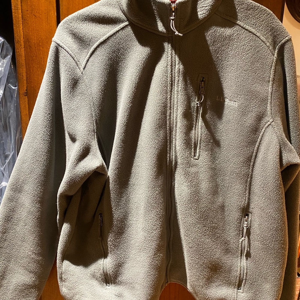 Mens LL Bean fleece jacket ,  Great condition, no holes , tears,  size XXL